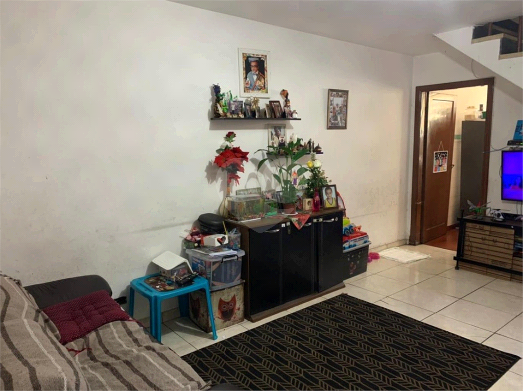 Casa antiga, ótima para investidores !!!!