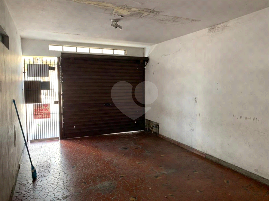 Casa antiga, ótima para investidores !!!!