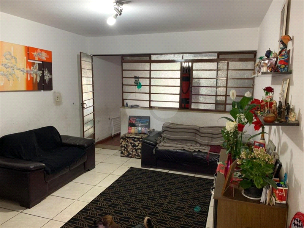 Casa antiga, ótima para investidores !!!!