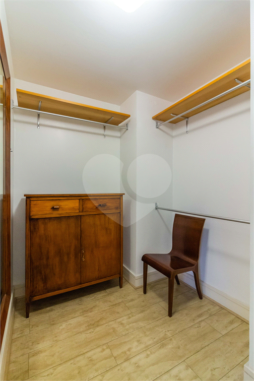 Apartamento - Jardins - 2 Dormitórios / Quartos - 2 suítes - 1 vaga - Locação / Aluguel