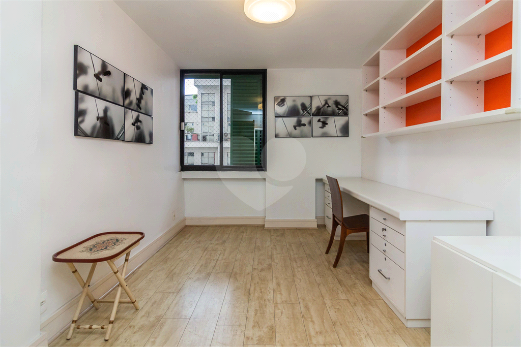 Apartamento - Jardins - 2 Dormitórios / Quartos - 2 suítes - 1 vaga - Locação / Aluguel