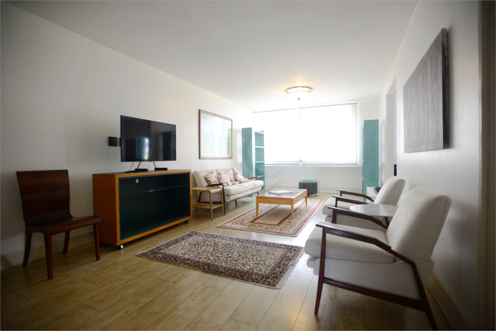 Apartamento - Jardins - 2 Dormitórios / Quartos - 2 suítes - 1 vaga - Locação / Aluguel