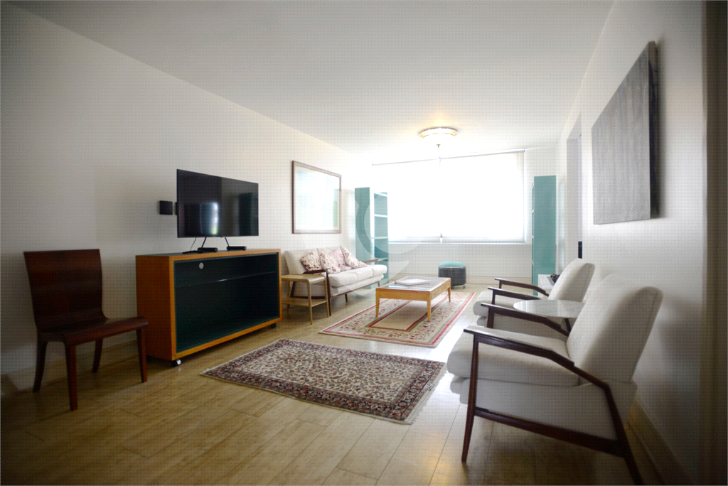 Apartamento - Jardins - 2 Dormitórios / Quartos - 2 suítes - 1 vaga - Locação / Aluguel