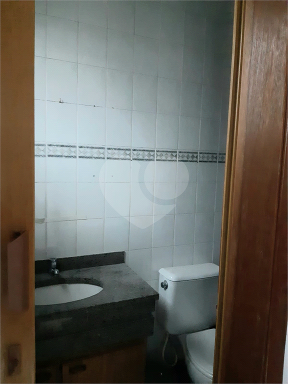 Sobrado à venda com 7 quartos, 300m² - Foto 26