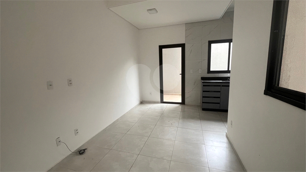 Casa à venda e aluguel com 2 quartos, 69m² - Foto 3