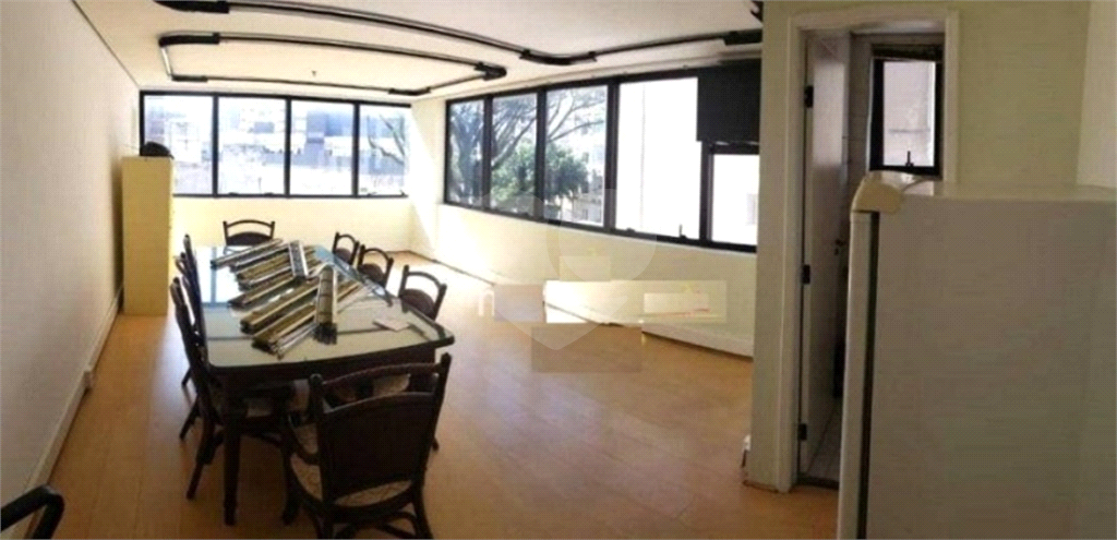 Santa Cecilia Sala Comercial à venda com 1 vaga prédio localizado a 200 metros do Metrô!!