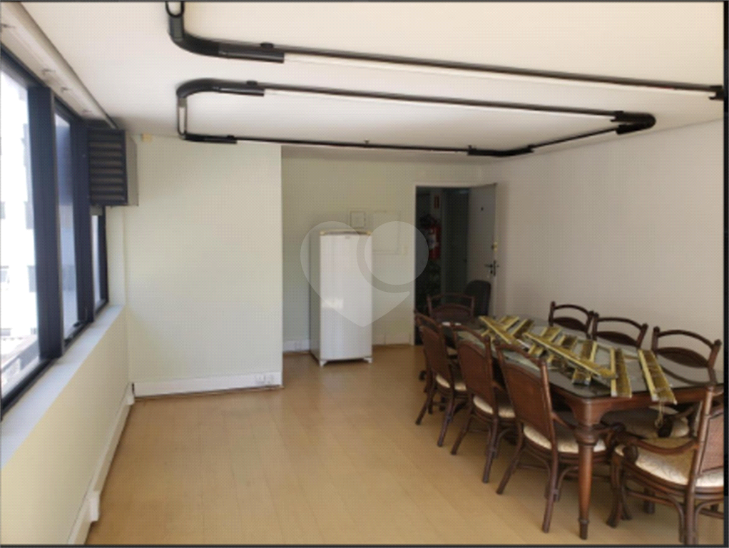 Santa Cecilia Sala Comercial à venda com 1 vaga prédio localizado a 200 metros do Metrô!!