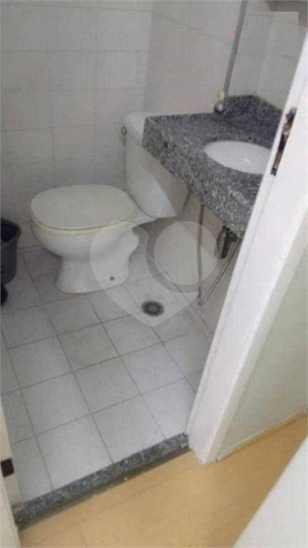 Santa Cecilia Sala Comercial à venda com 1 vaga prédio localizado a 200 metros do Metrô!!