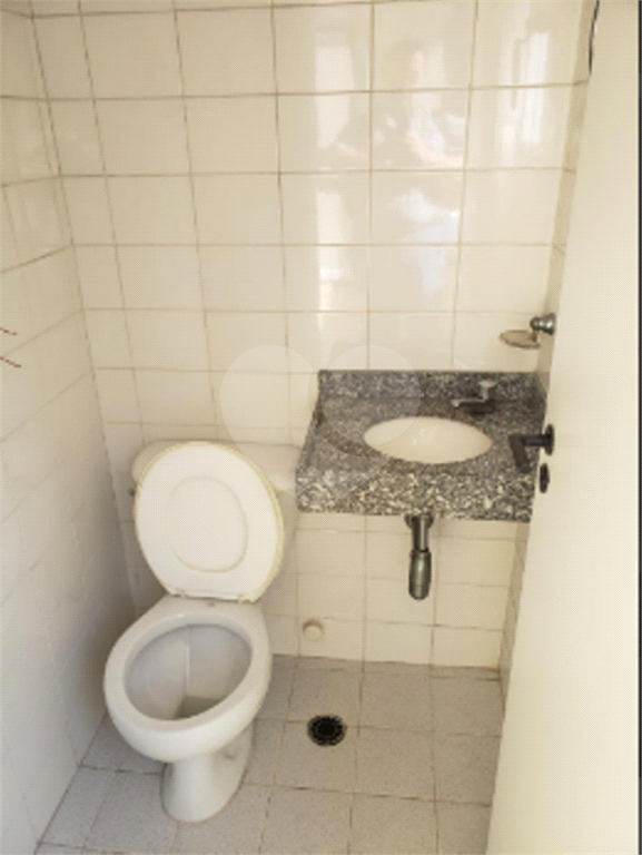 Santa Cecilia Sala Comercial à venda com 1 vaga prédio localizado a 200 metros do Metrô!!