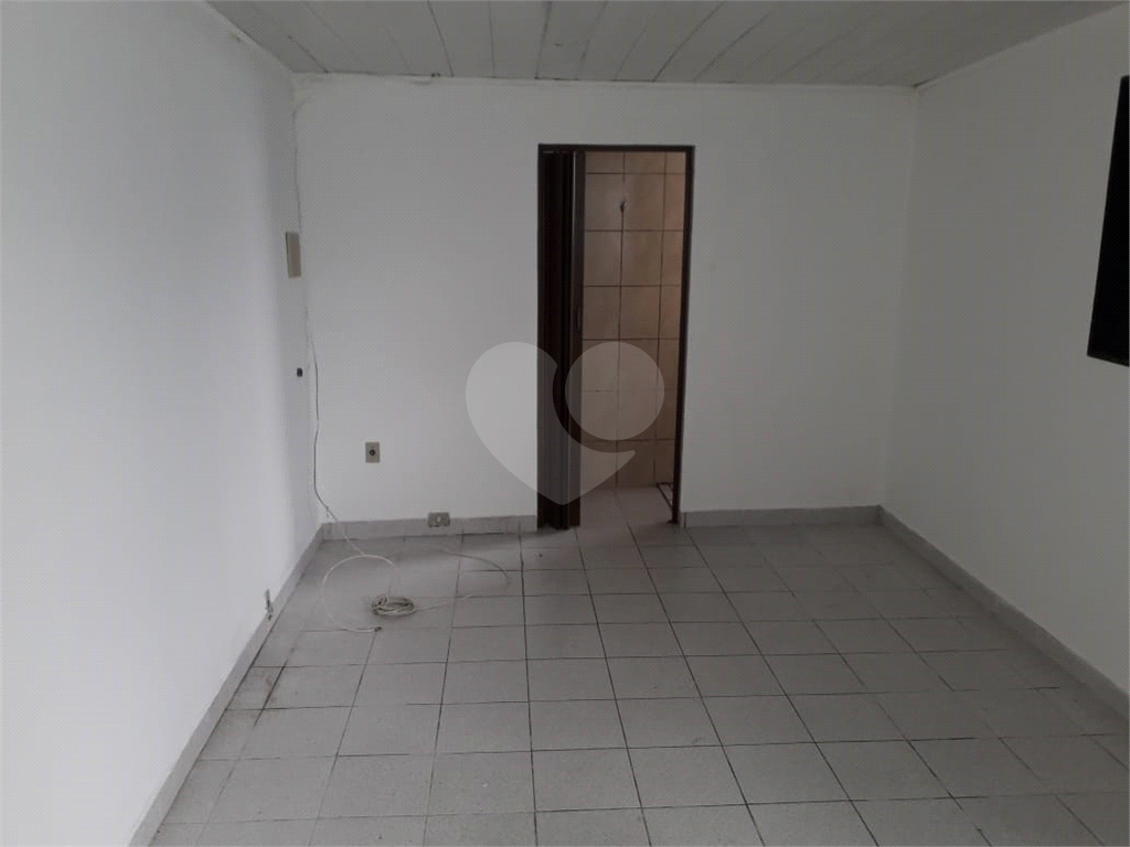 Casa à venda com 3 quartos, 230m² - Foto 8