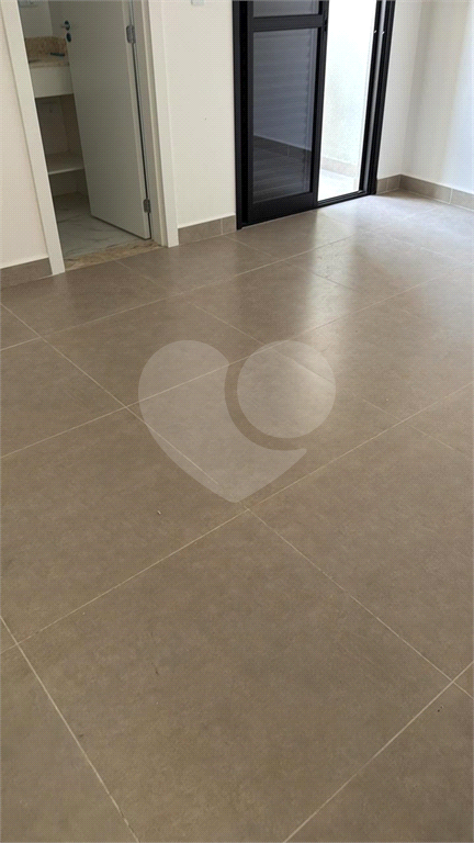 Sobrado próximo ao metrô Parada Inglesa - 3 suítes e 3 vagas 