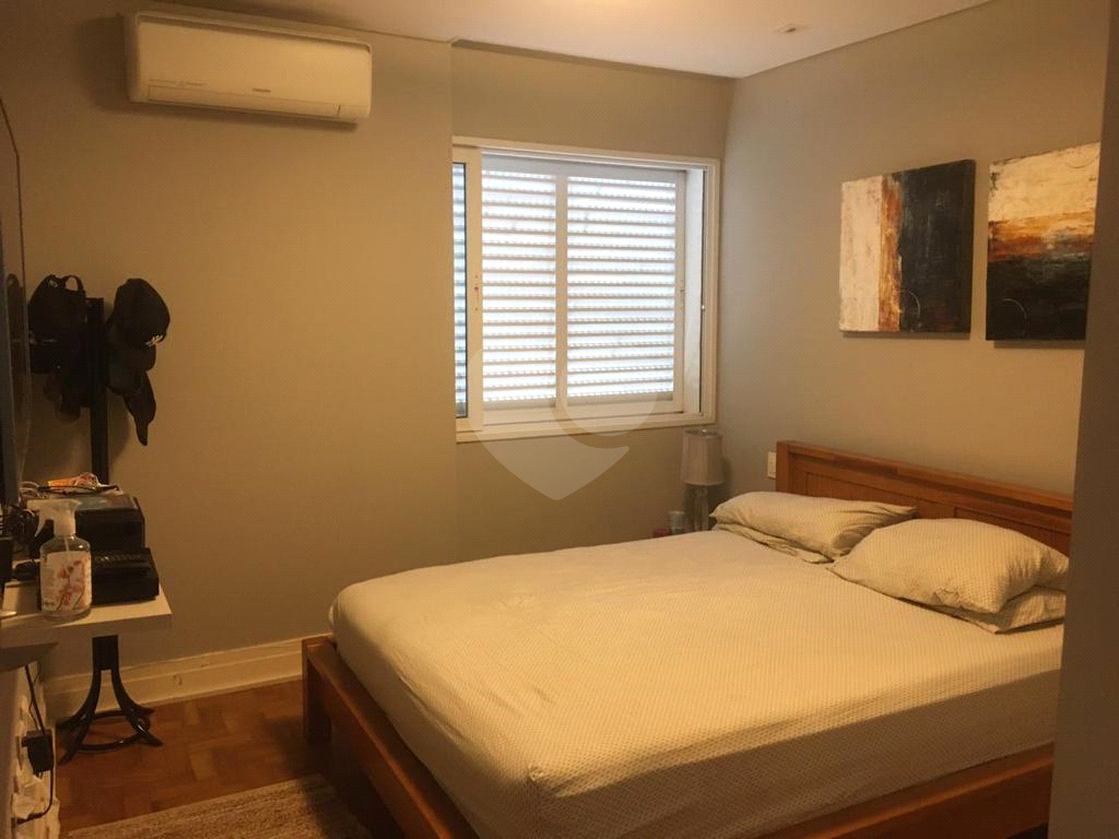 Apartamento 2 dormitórios a venda em Moema