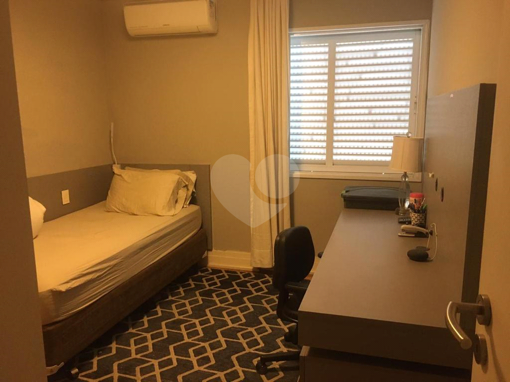 Apartamento 2 dormitórios a venda em Moema