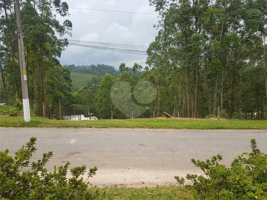 LOTEAMENTO em SERRA DOS LAGOS (JORDANÉSIA)