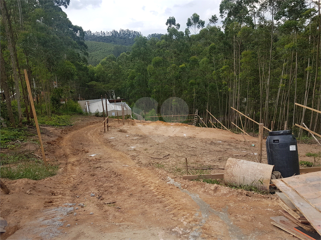 LOTEAMENTO em SERRA DOS LAGOS (JORDANÉSIA)