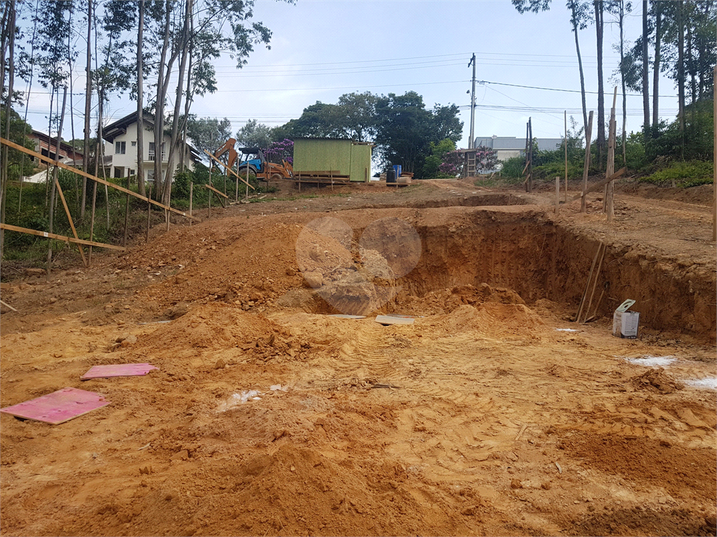 LOTEAMENTO em SERRA DOS LAGOS (JORDANÉSIA)