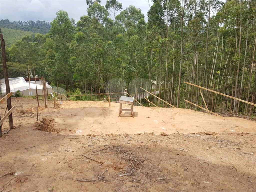 LOTEAMENTO em SERRA DOS LAGOS (JORDANÉSIA)