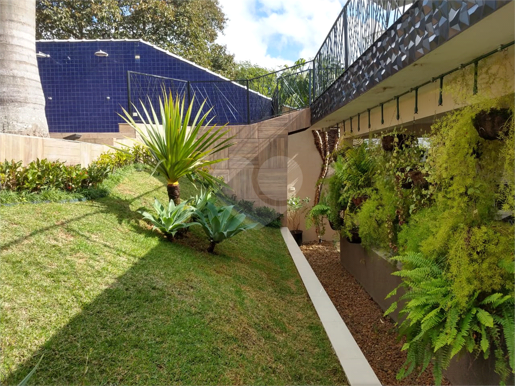 CONDOMÍNIO em JARDIM ÂNGELA