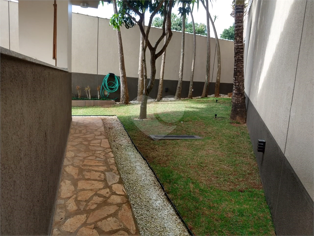 CONDOMÍNIO em JARDIM ÂNGELA