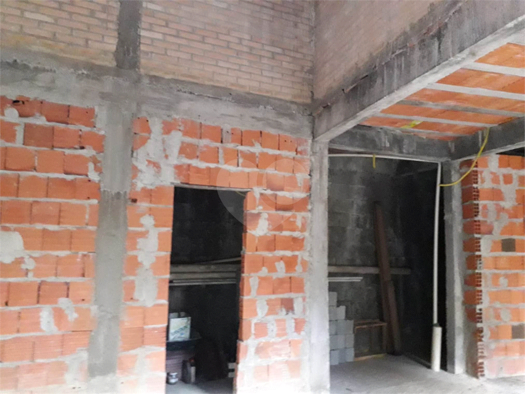 Lindo SOBRADO NOVO -03 SUÍTES - 05 VAGAS - 280m² - ESTILO MEDIEVAL - PARQUE MANDAQUI