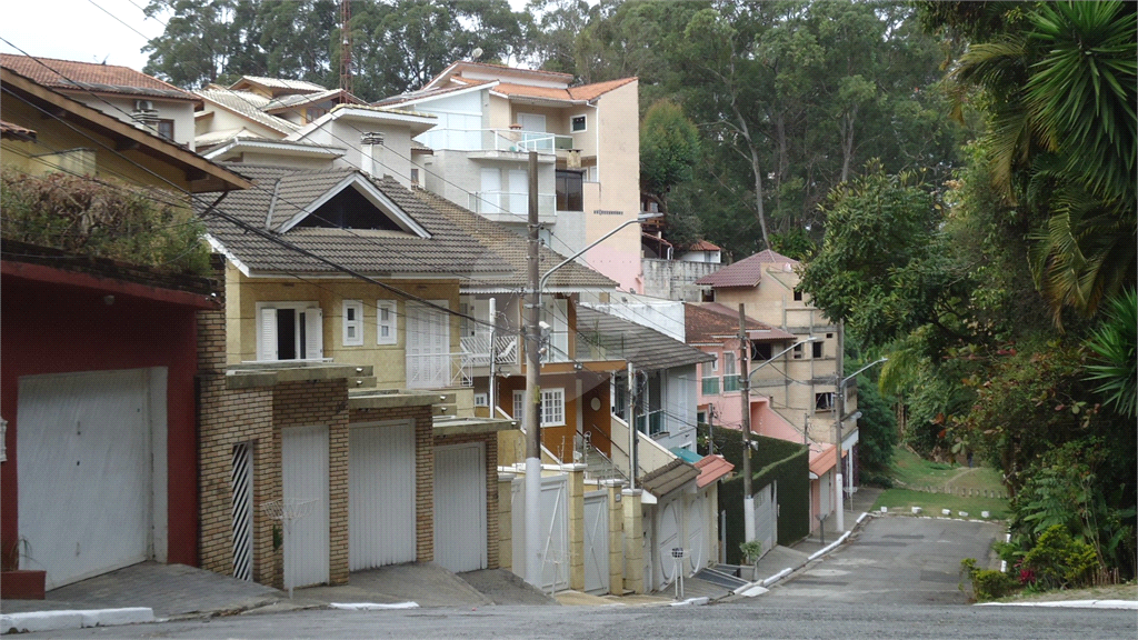 Lindo SOBRADO NOVO -03 SUÍTES - 05 VAGAS - 280m² - ESTILO MEDIEVAL - PARQUE MANDAQUI