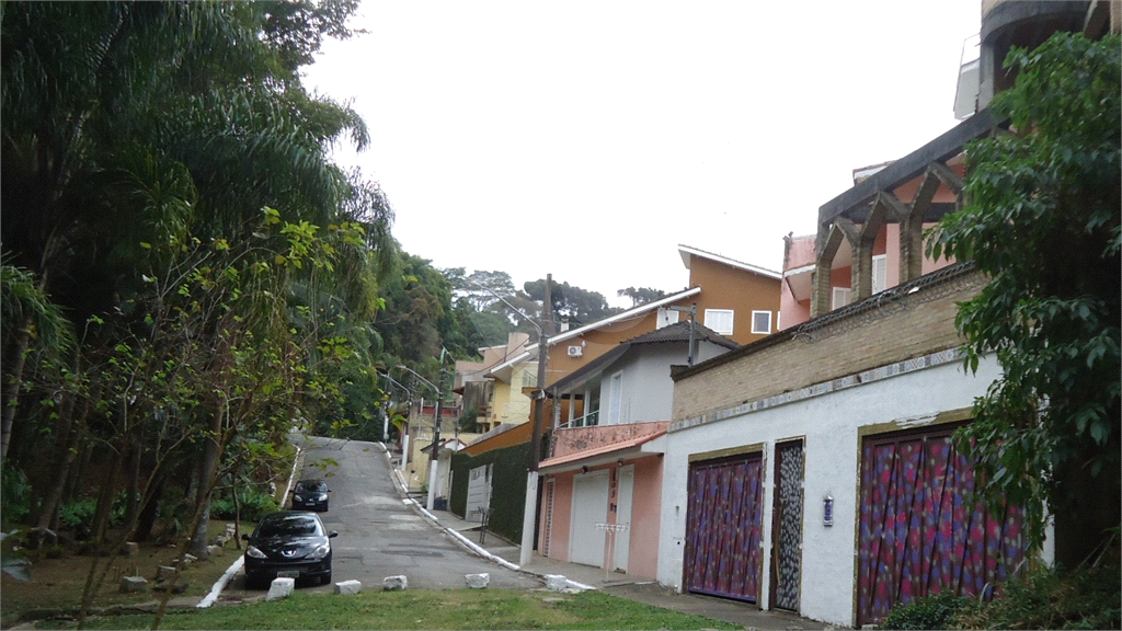 Lindo SOBRADO NOVO -03 SUÍTES - 05 VAGAS - 280m² - ESTILO MEDIEVAL - PARQUE MANDAQUI