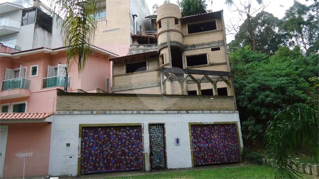 Lindo SOBRADO NOVO -03 SUÍTES - 05 VAGAS - 280m² - ESTILO MEDIEVAL - PARQUE MANDAQUI