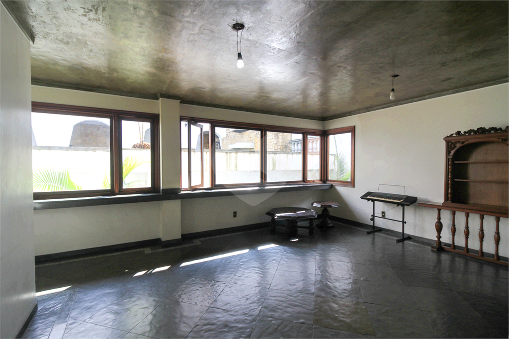 Casa a venda com 5 dormitórios -Jardim São Bento 