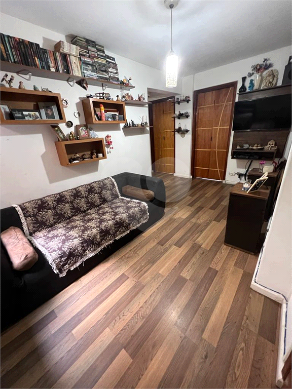 APARTAMENTO em SANTANA