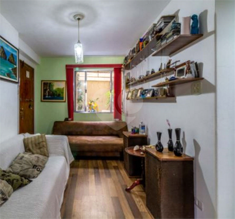 APARTAMENTO em SANTANA