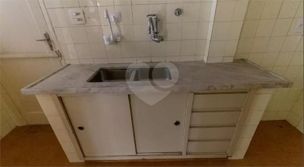 APARTAMENTO em CAMBUCI