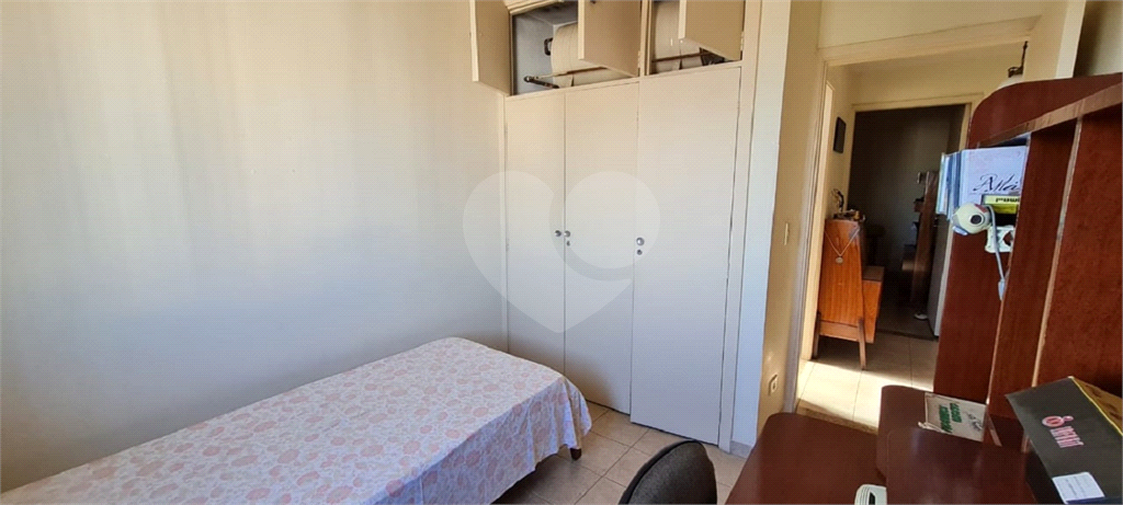 Apto bem iluminado e ventilado contendo 3 dormitórios para venda na Vila Clementino