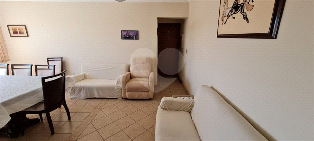 Apto bem iluminado e ventilado contendo 3 dormitórios para venda na Vila Clementino