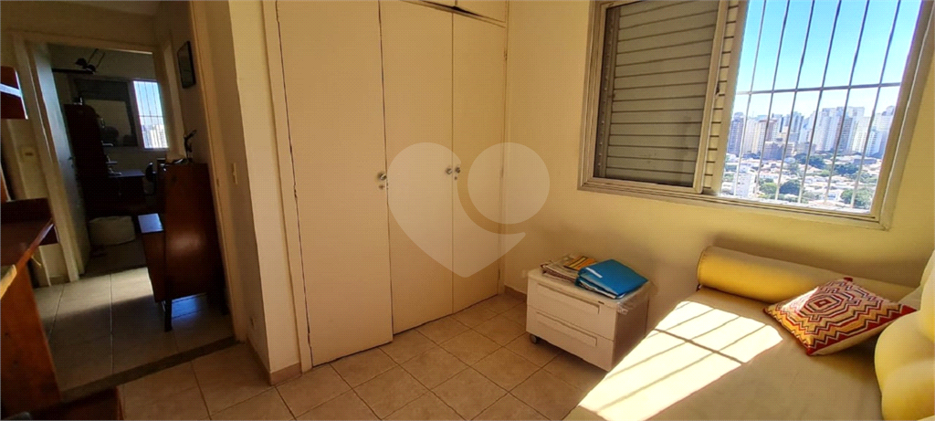 Apto bem iluminado e ventilado contendo 3 dormitórios para venda na Vila Clementino