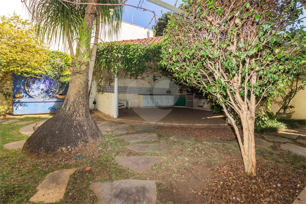 CASA À VENDA COM 3 QUARTOS EM ALTO DE PINHEIROS