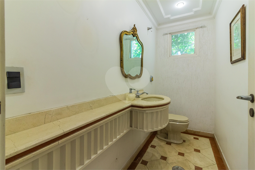 CASA À VENDA COM 3 QUARTOS EM ALTO DE PINHEIROS
