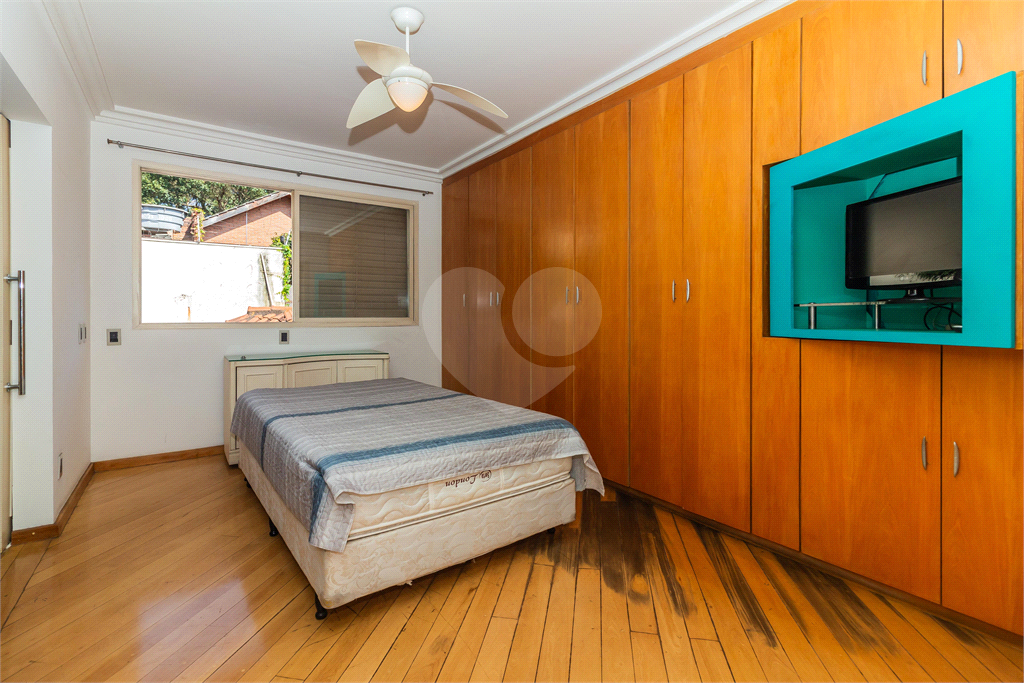 CASA À VENDA COM 3 QUARTOS EM ALTO DE PINHEIROS