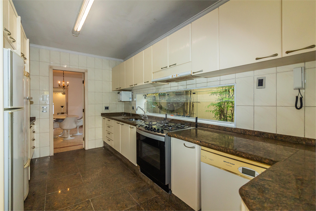 CASA À VENDA COM 3 QUARTOS EM ALTO DE PINHEIROS