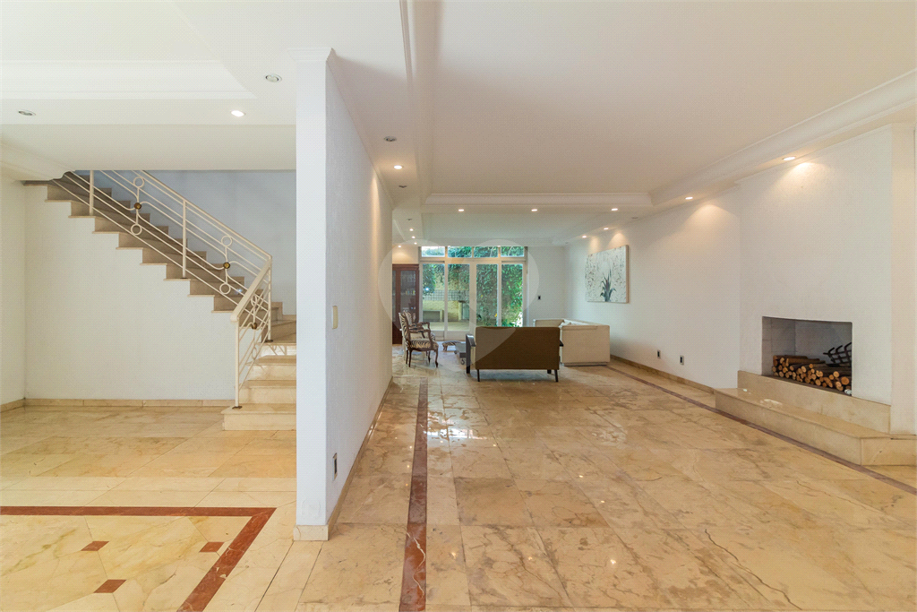CASA À VENDA COM 3 QUARTOS EM ALTO DE PINHEIROS