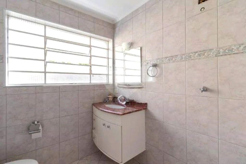 Sobrado Jardim França, com 03 dormitórios