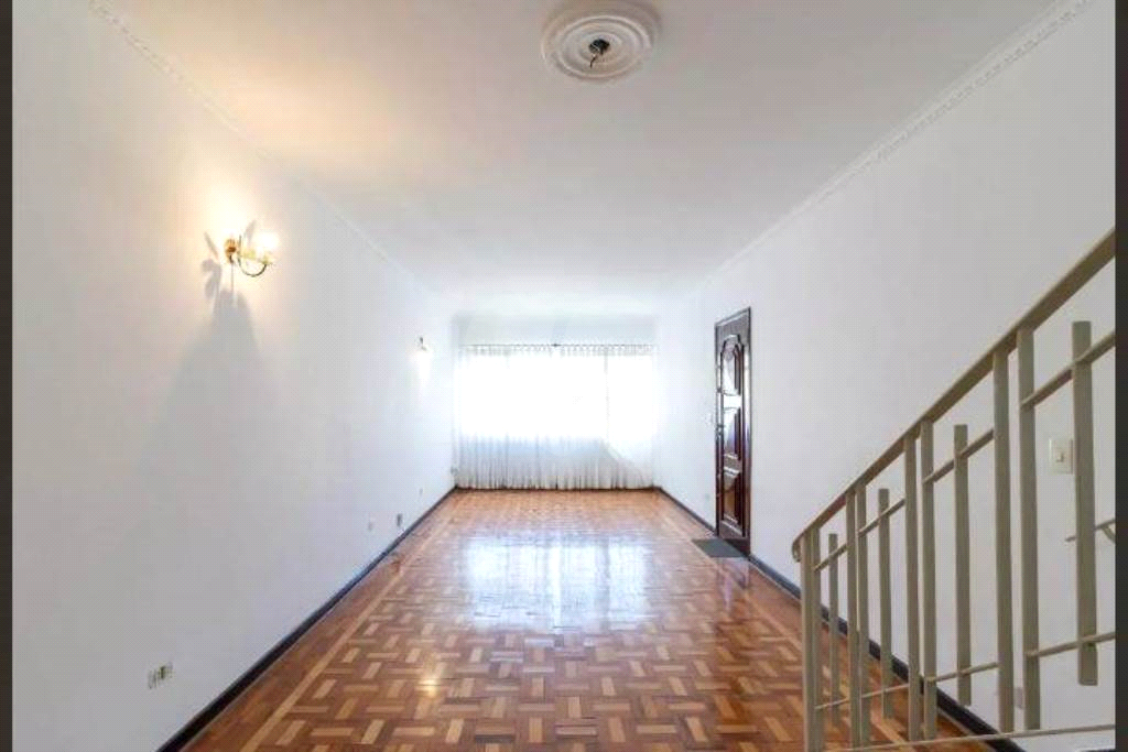 Sobrado Jardim França, com 03 dormitórios