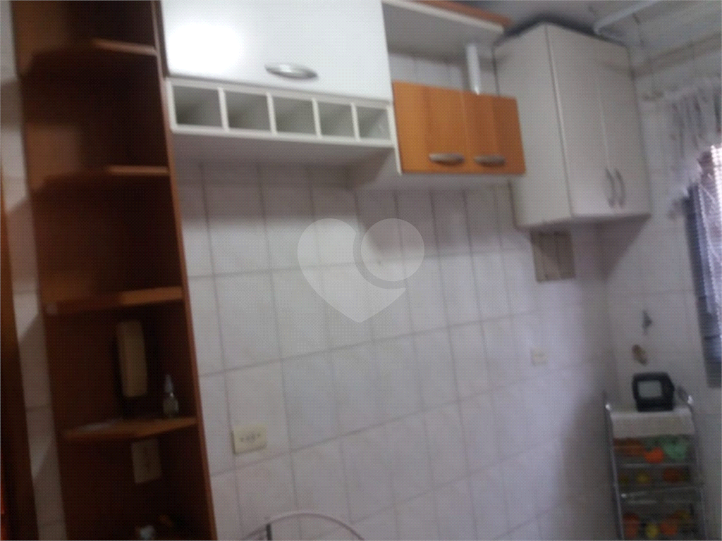 Sobrado em condóminio fechado !