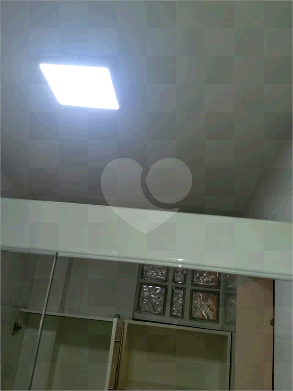 APARTAMENTO em CENTRO