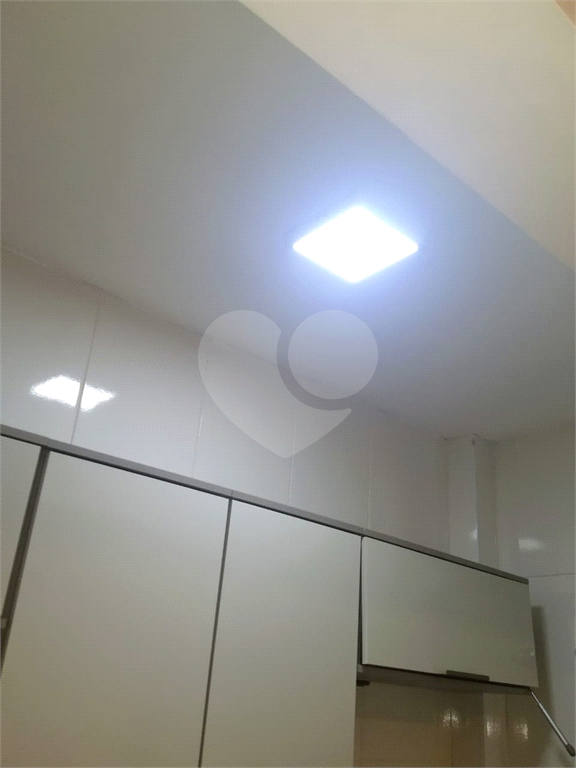 APARTAMENTO em CENTRO