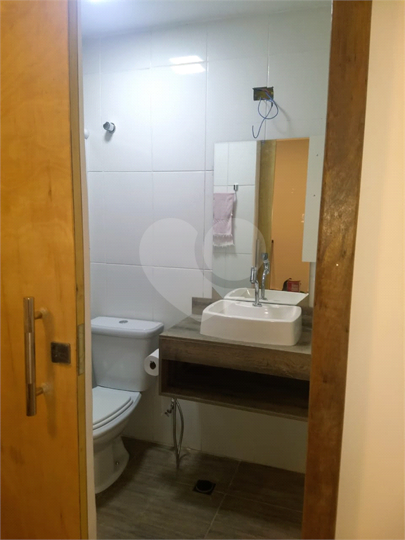 APARTAMENTO em CENTRO