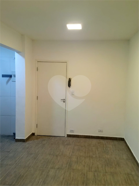 APARTAMENTO em CENTRO