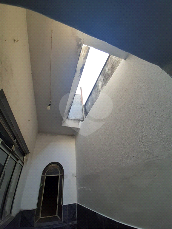 Ampla casa, são 189m de construção, 3 quartos, 4 vagas