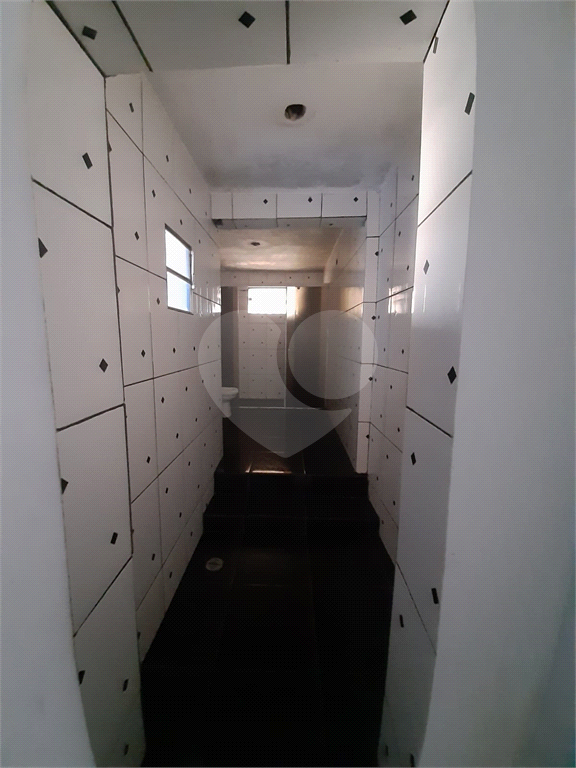 Ampla casa, são 189m de construção, 3 quartos, 4 vagas