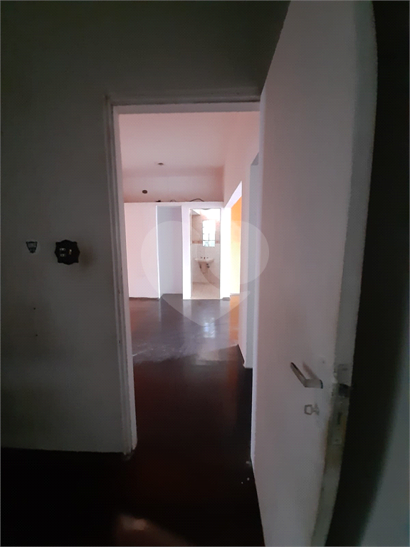 Ampla casa, são 189m de construção, 3 quartos, 4 vagas