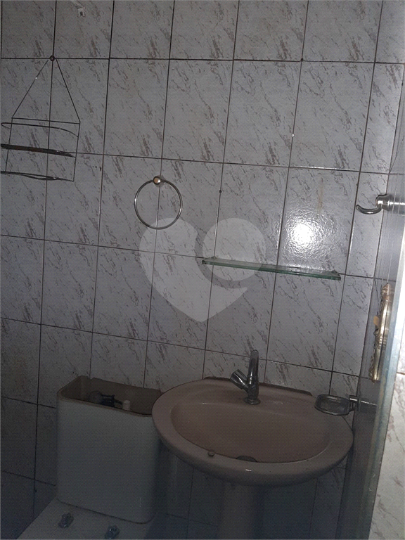 Ampla casa, são 189m de construção, 3 quartos, 4 vagas